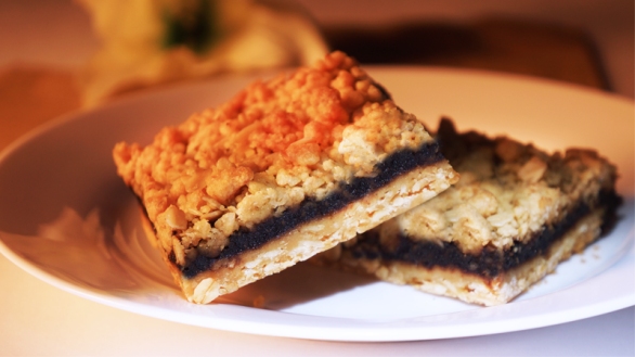 There's something satisfying about a good date square. A simple blend of brown sugar, oats, butter and sweet dates.